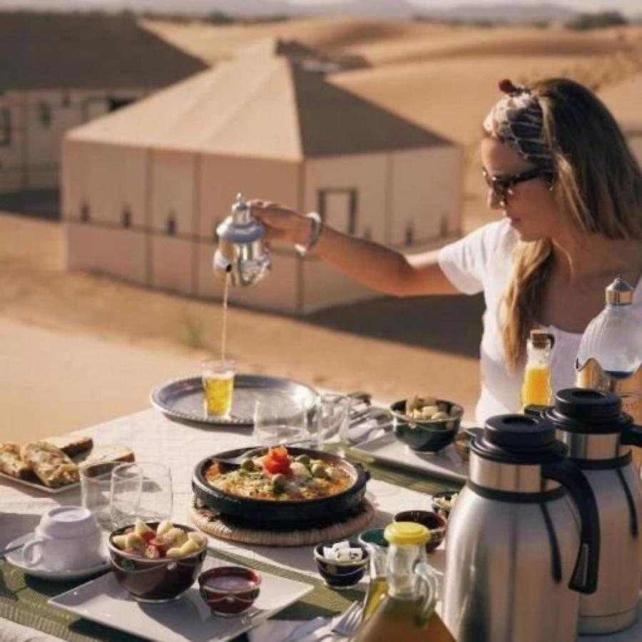 Overnight Luxury Camp 메르주가 외부 사진