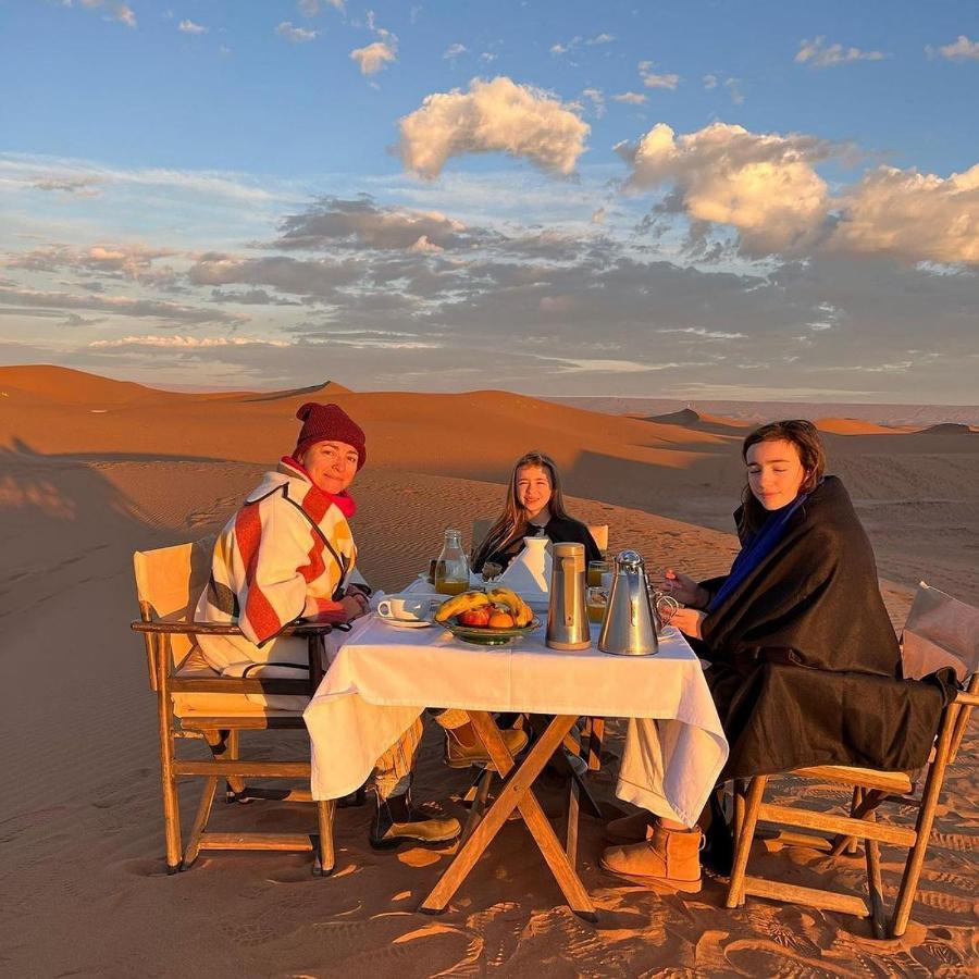 Overnight Luxury Camp 메르주가 외부 사진